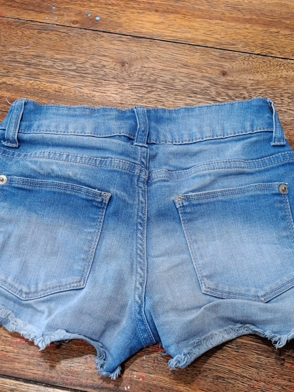 No Boundaries Medium Blue Denim Jeans with Copper Button